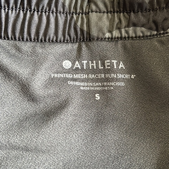 ATHLETA Printed Mesh Racer Run Short 4” Camo Green Sz S - Picture 12 of 15